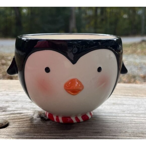 Penguin-Themed Holiday Treat Bowl By Hallmark - Picture 1 of 11
